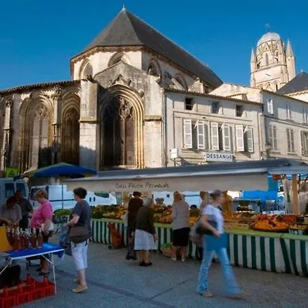 Independant Proche Saintes Apartment *